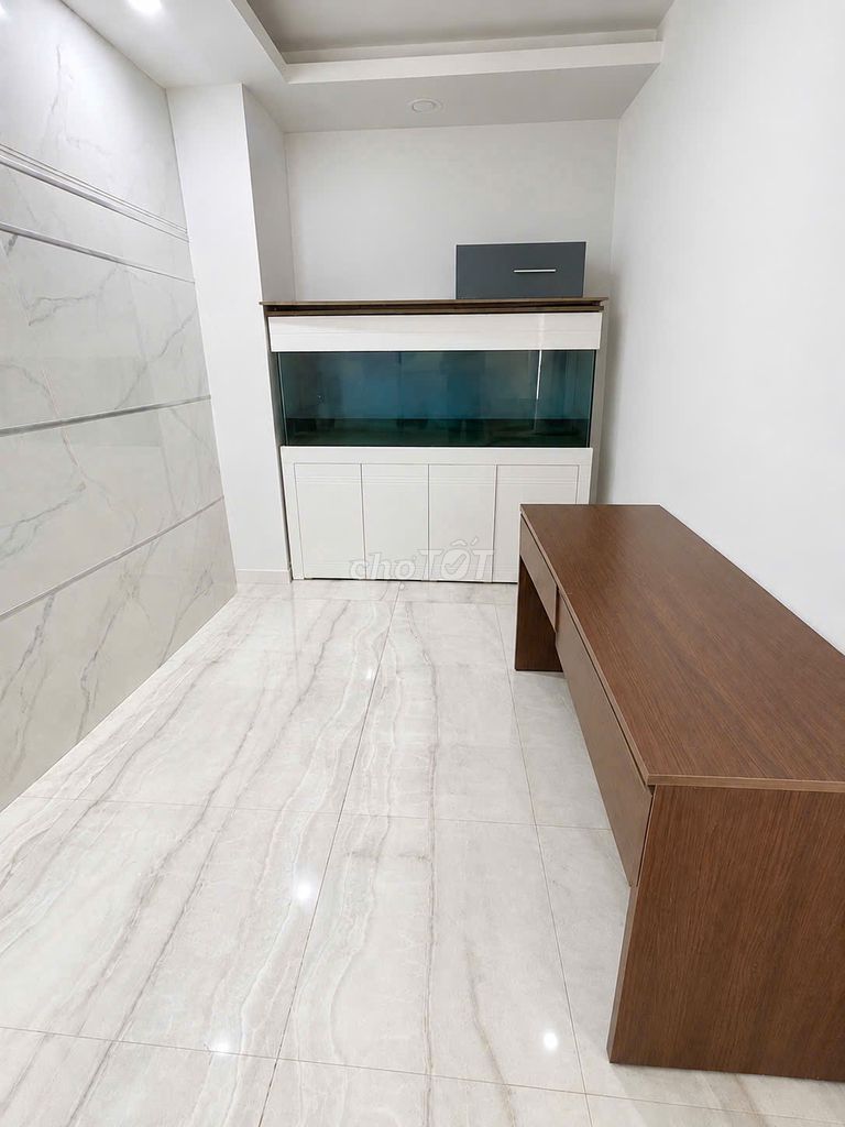 Rent the apartment. One bedroom plus 60 meters.