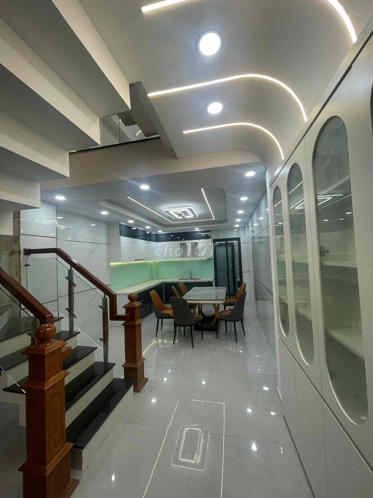 New house built four-four blocks in Mã Lò car an month.