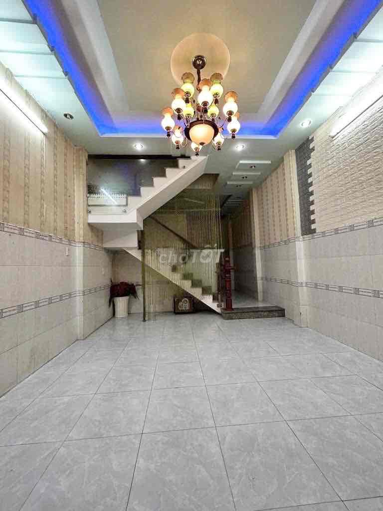 4'11" 1st floor (2-stubs) 5 meters out. Miếu Gò Xoài. Bình Tân