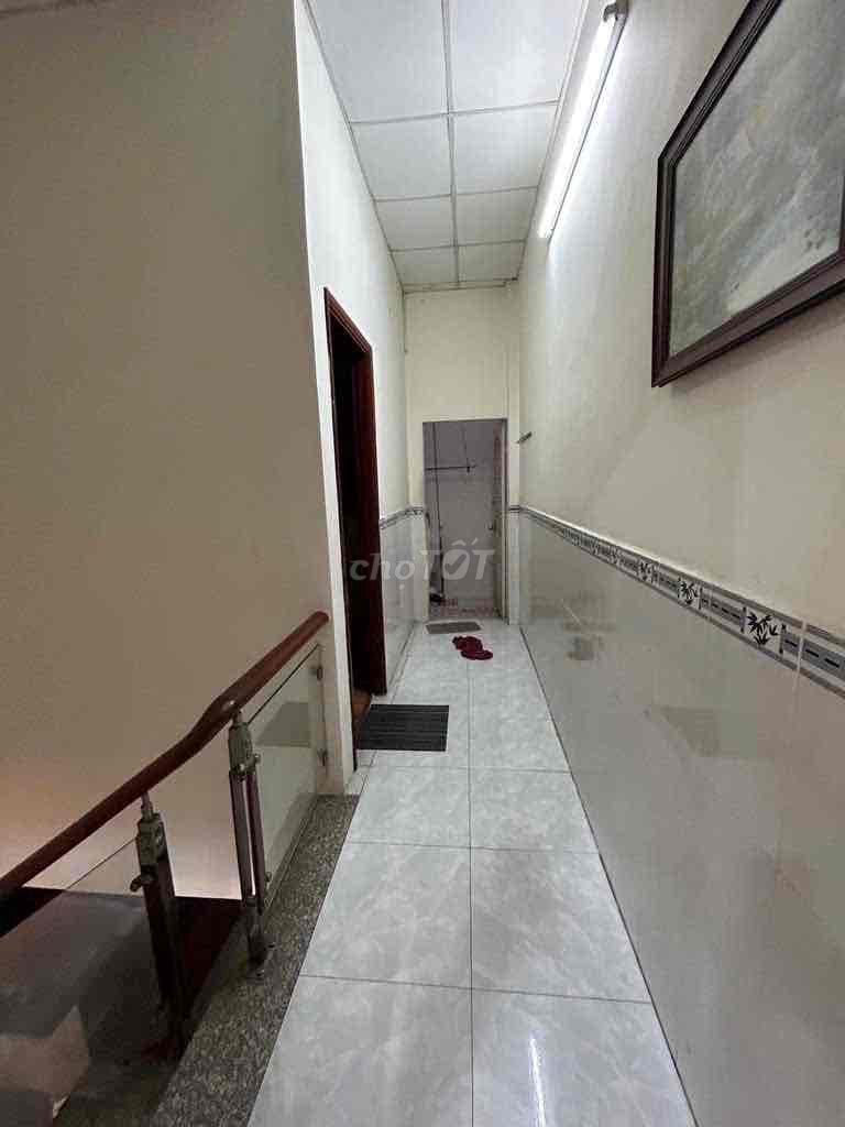 4'11" 1st floor (2-stubs) 5 meters out. Miếu Gò Xoài. Bình Tân