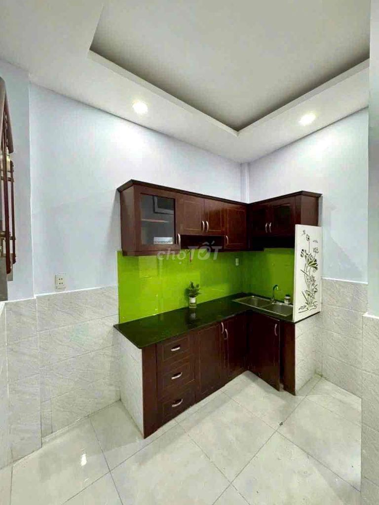 It's extremely rare to rent a two-story original.