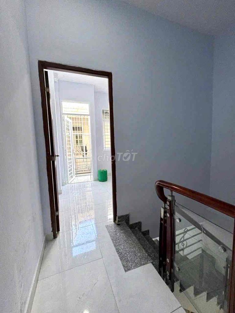 It's extremely rare to rent a two-story original.