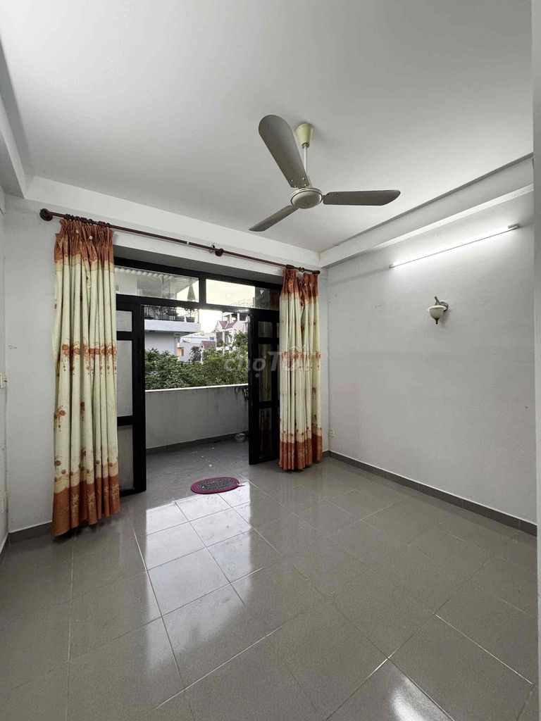 Room Lê Đức Thọ, AKA, Gò Vấp