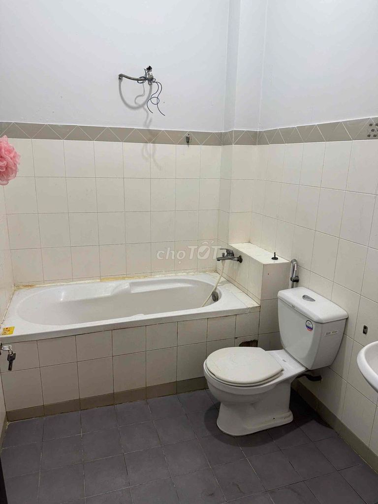 Room Lê Đức Thọ, AKA, Gò Vấp
