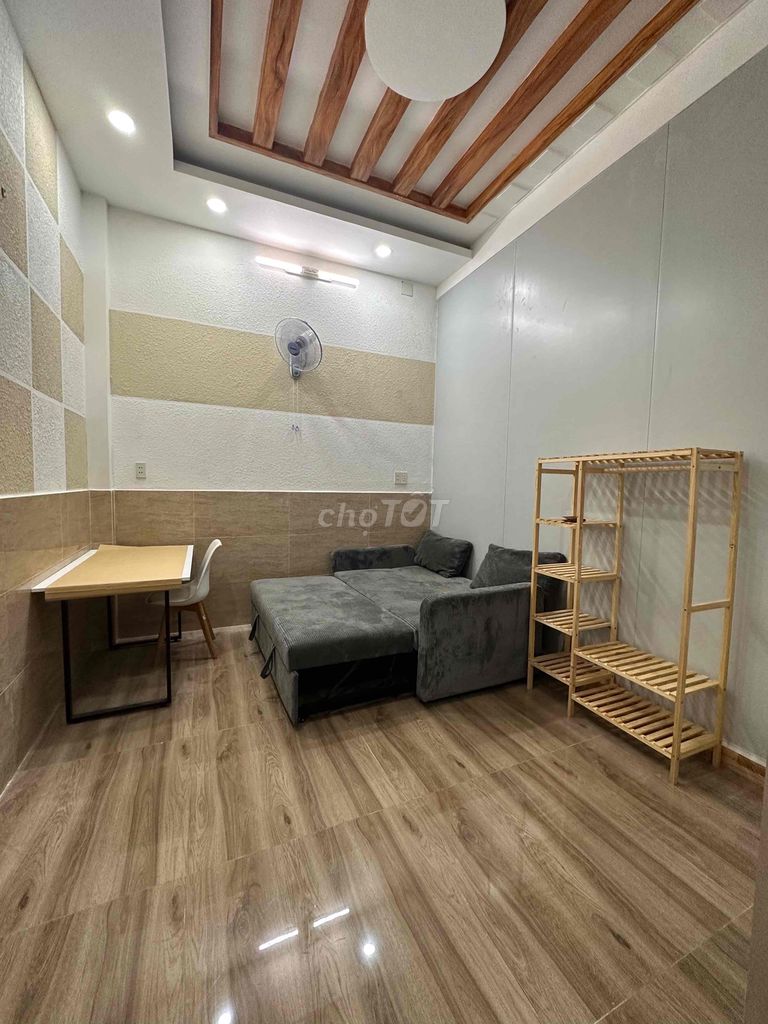 Rent a cheap motel - full interior - in