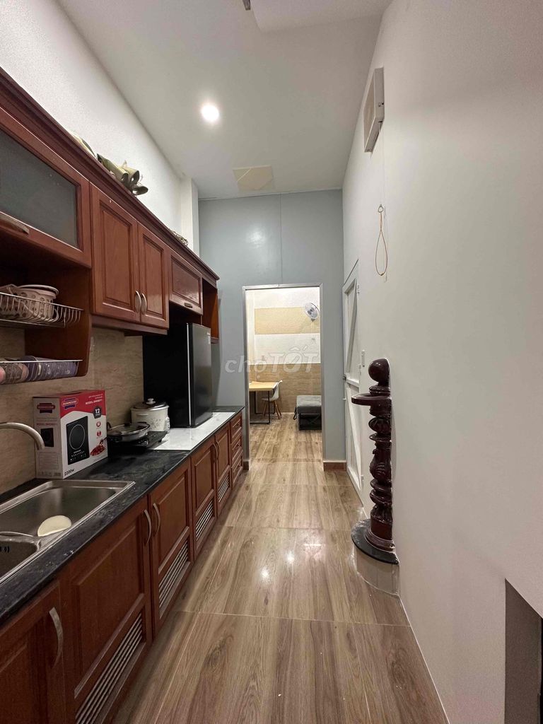 Rent a cheap motel - full interior - in