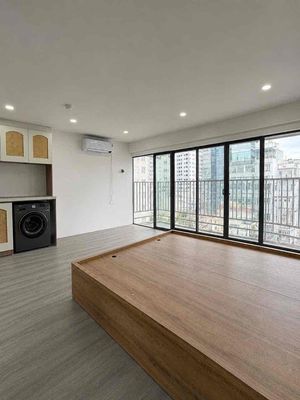 Open the open balcony with an all-int private washing machine.