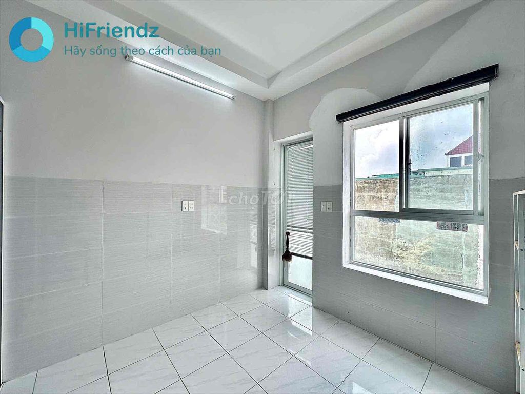Right here, Martres • To ăner Room • Full cabinet