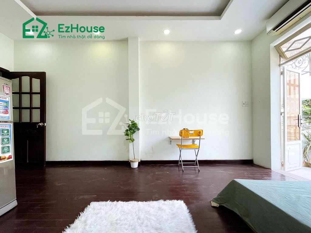 Tân Phú floor balcony - 100 percent new interior close to huit.