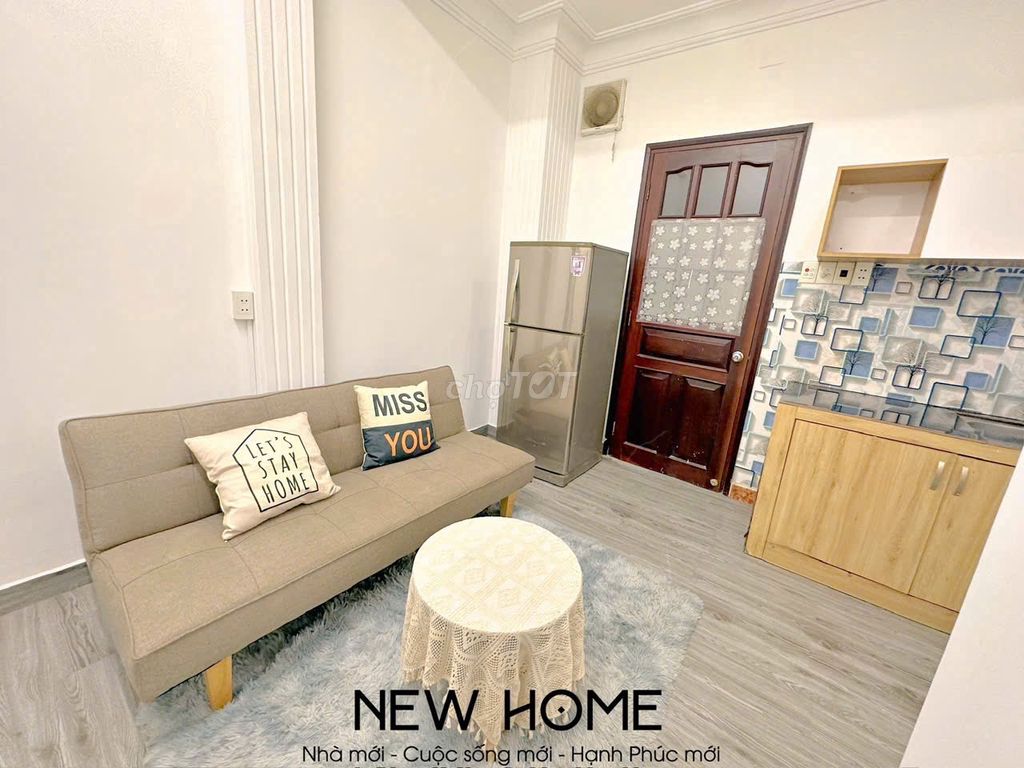 2 bedrooms - sky windows super clear - full interior near hvhk