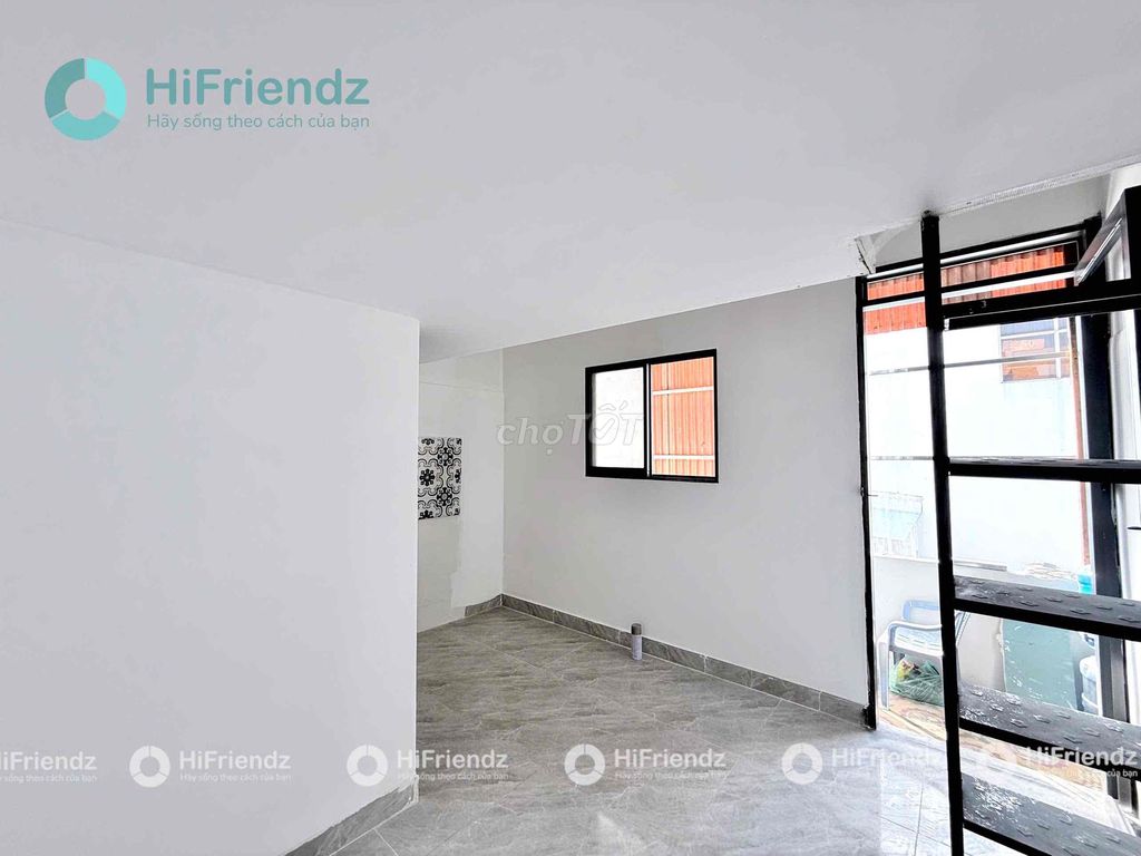 A very generous new housing guard can be located in Lê Văn Sỹ