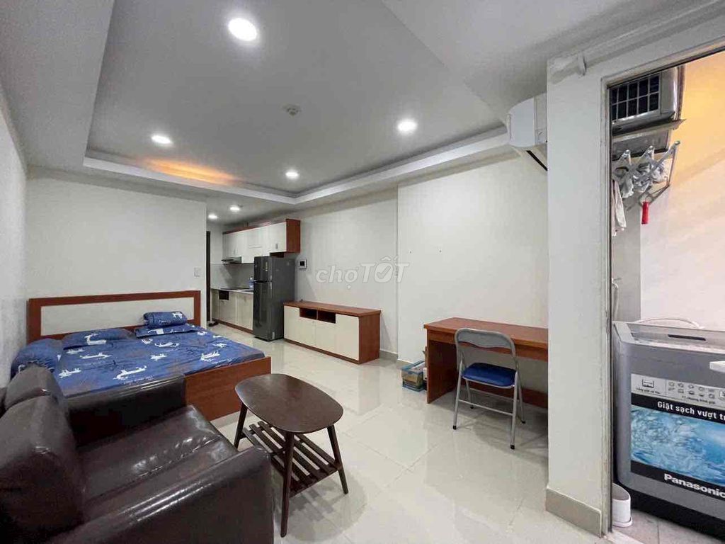A Orchard Garden master bedroom near the airport d.c. Phú Nhuận