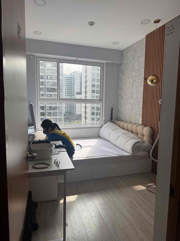 Rent two bedrooms, two toilets, right here in Sunrise Riverside.