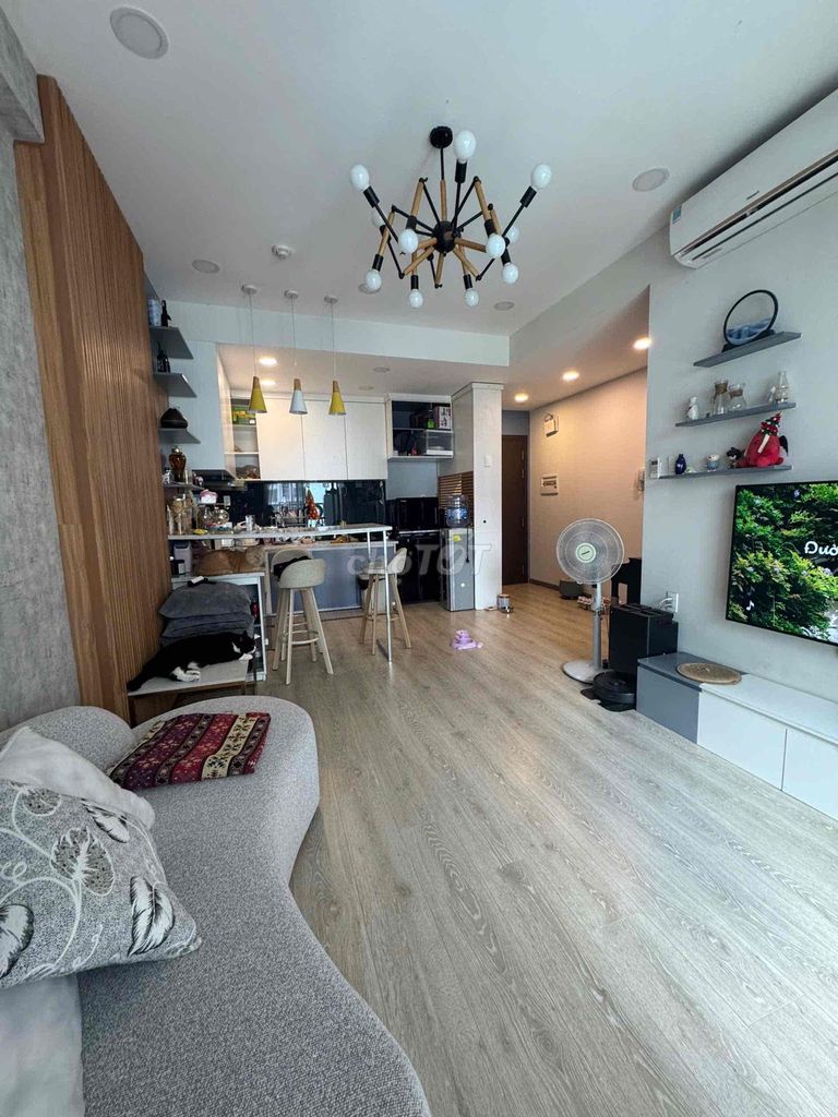Rent two bedrooms, two toilets, right here in Sunrise Riverside.