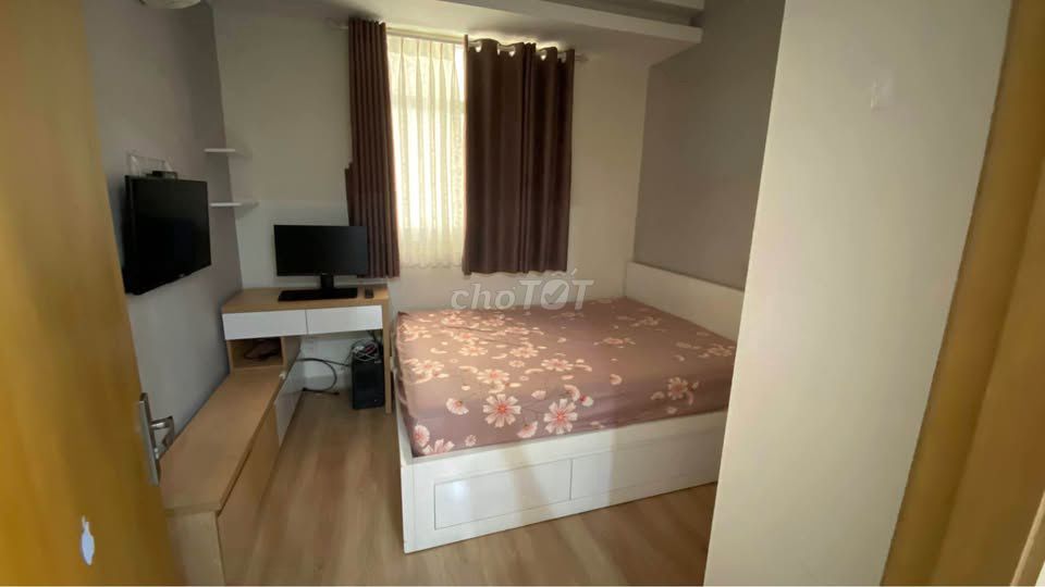 Rent C/c at Saigon Pearl, Nguyễn Hữu Cảnh-1-0, 2 bedrooms at 17 million a month.