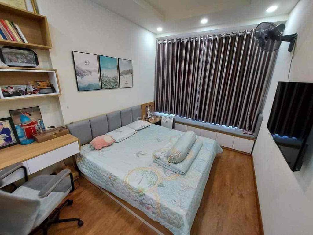 Golden Mansion building. Two bedrooms, two toilets. 119 Phổ Quang. near sb tsn