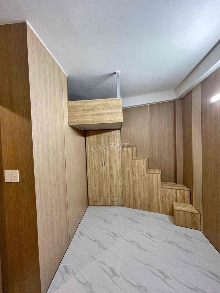 Sell the bank money - 8 rooms for rent