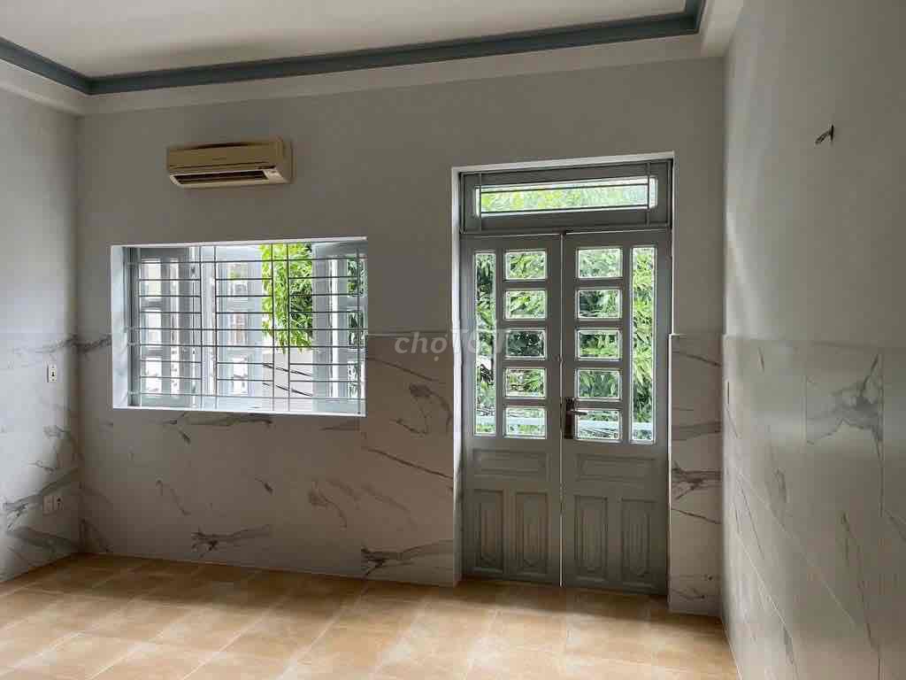 Rent the youngest house in the month-to-days.