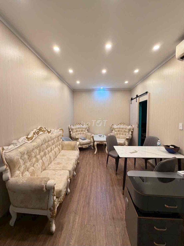 Rent a cash house Bà Huyện Thanh Quan-3th district.