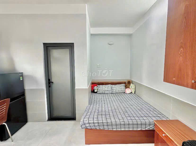 The room is clear, and it's fully comfortable near the coopmart Huỳnh Tấn Phát district 7