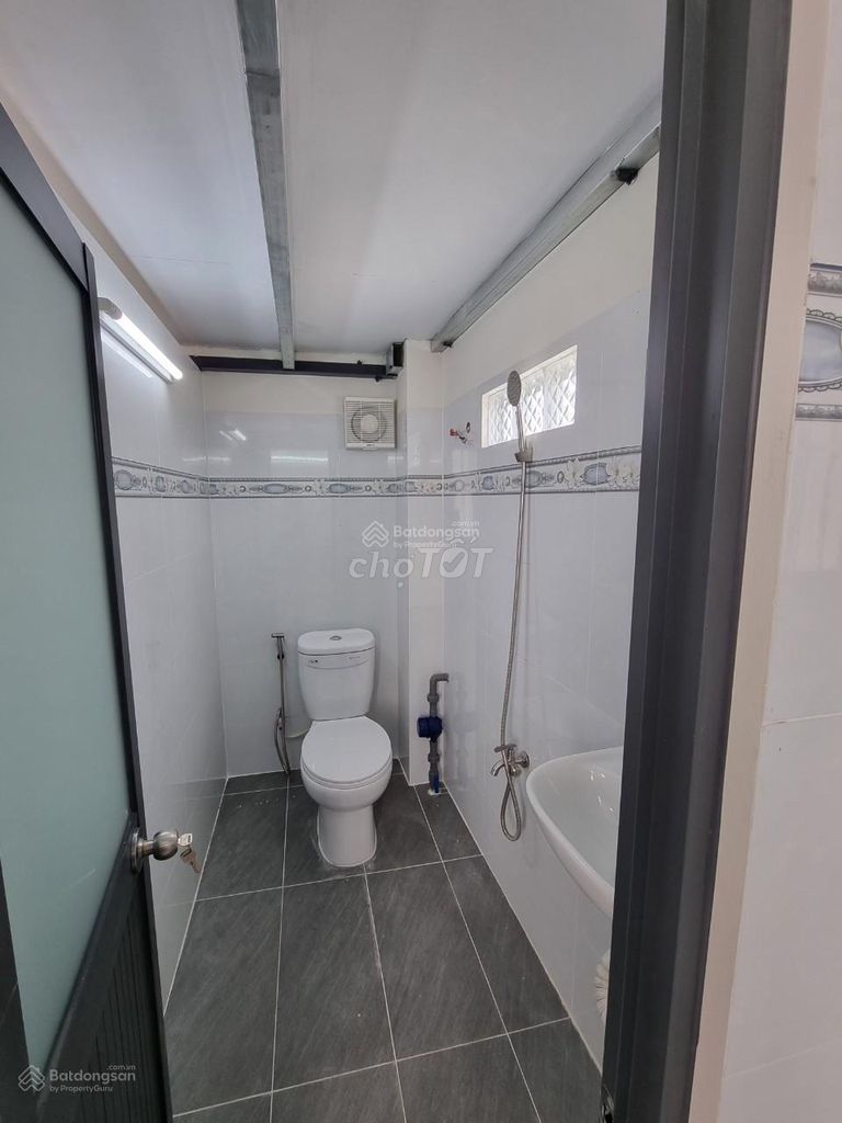 Rooms with a-35 m-two-pound shelter-- security, privacy, convenient position.
