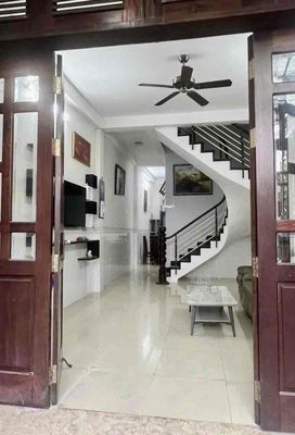 Vườn Lài clux sold four by 18 meters (3 bedrooms_3 toilets) for only 14 million