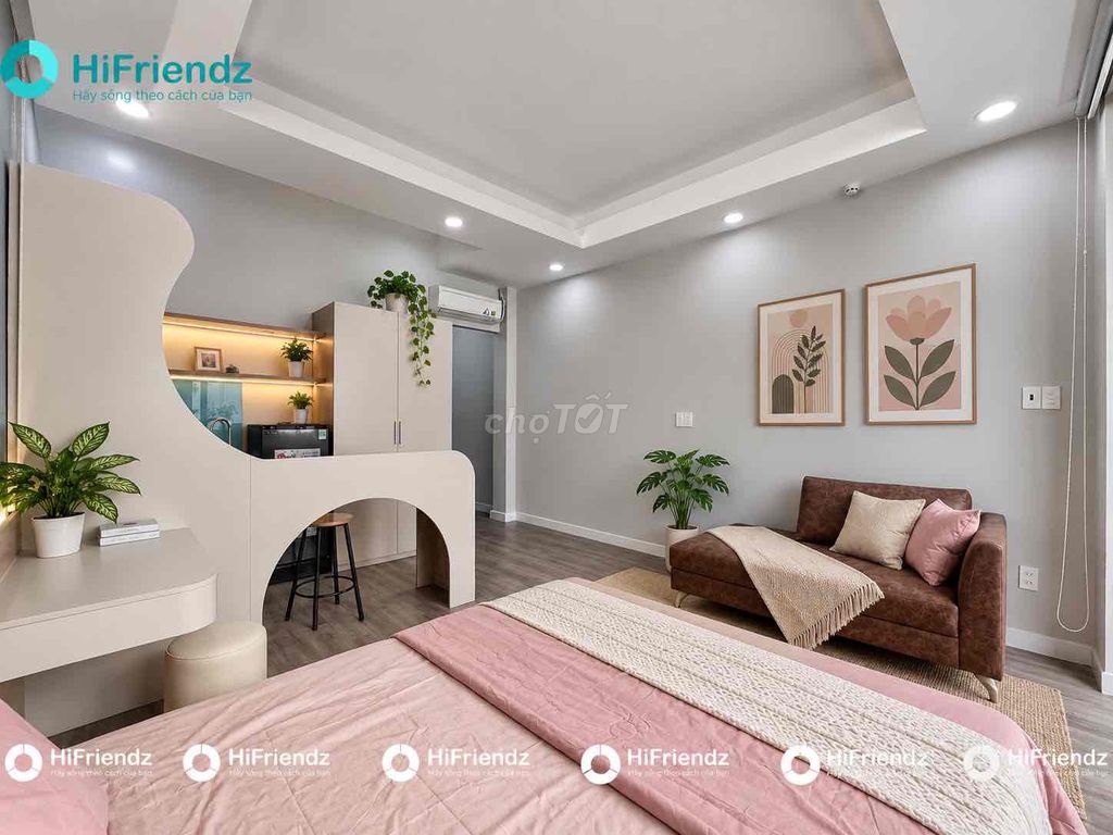 It was the owner who rented the apartment. A nice bedroom near lotte mart's market.