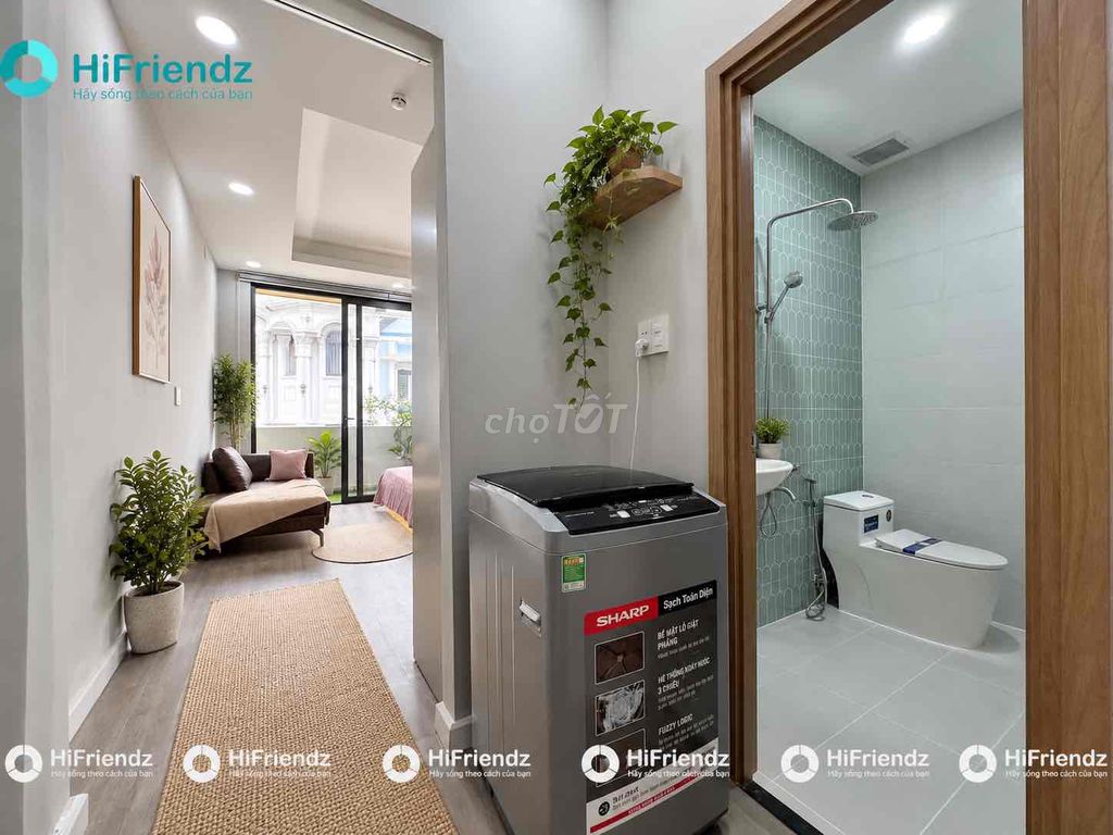 It was the owner who rented the apartment. A nice bedroom near lotte mart's market.