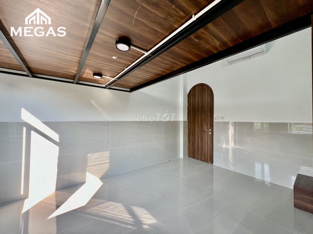 Open the Duprix apartment next to Metro Lucky Long