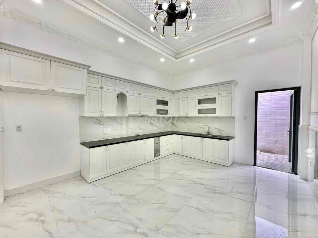 Rent a nice new house, Bình Tân District Fields.