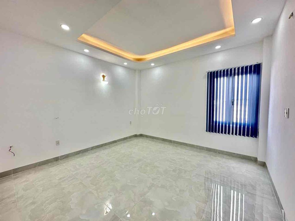 Rent a nice new house, Bình Tân District Fields.