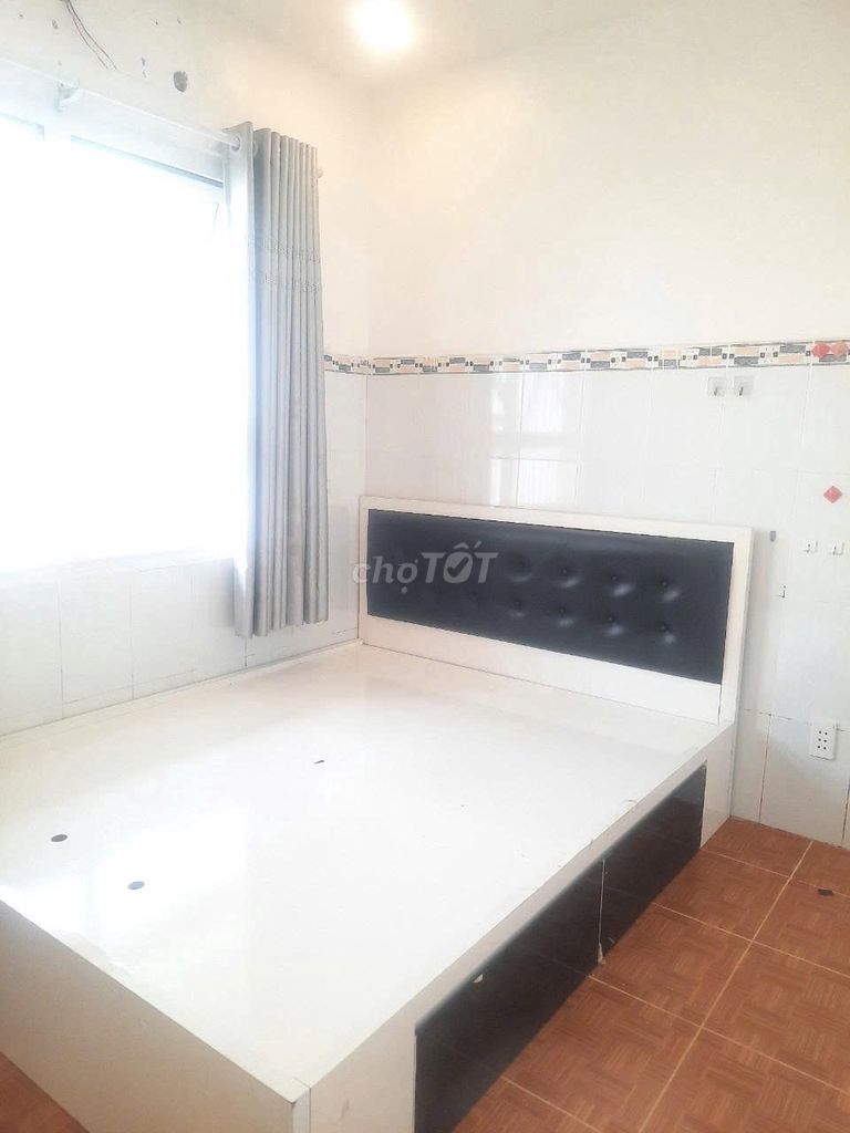 Eight X Queen Sen Tân Phú apartment rented one room with interiors on it.