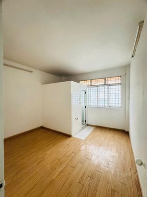 Rent a Đinh Tiên Hoàng house.