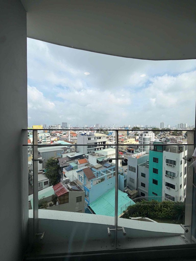 I'm renting the Dhome District 6. 1 bedroom - full interior -15 million