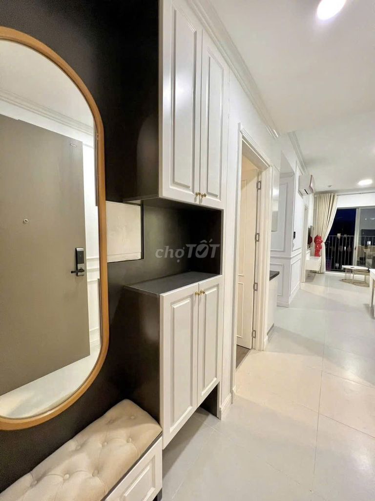 The Splendor apartment. Nguyễn Văn Dung. Gò Vấp. The area is 90 meters two, three bedrooms. Full interior.13 million