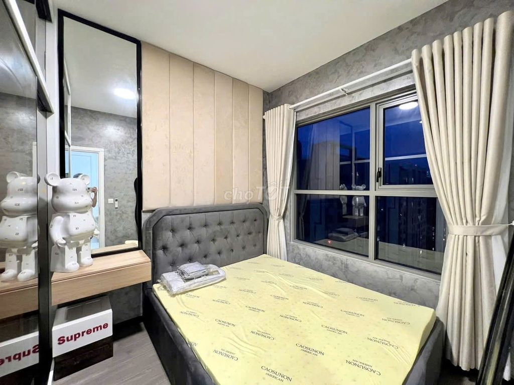The Splendor apartment. Nguyễn Văn Dung. Gò Vấp. The area is 90 meters two, three bedrooms. Full interior.13 million