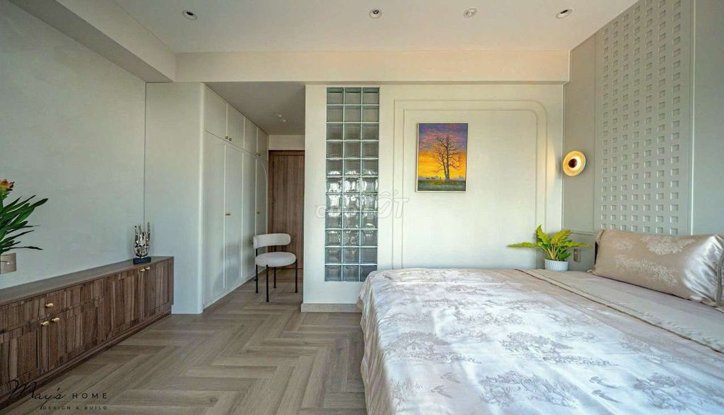 We'll have Qq120m2m2, 3 bedroom 2 toilets, new house, full interior.