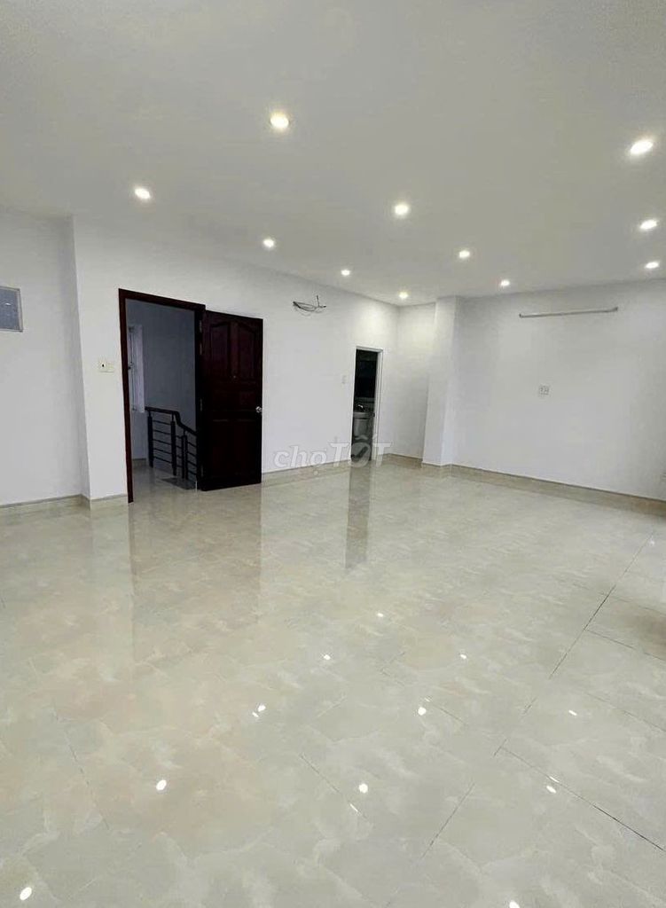 Need to rent a single house. 91 m A.Q.0000. 15 Q.Phú Nhuận
