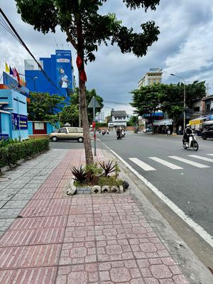 A Đặng Nguyên Cẩn, Pttun, District 6, 20 x 25 meters, 3 floors, at 89 million refrigerators