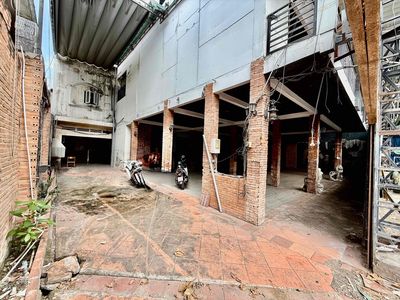 A Đặng Nguyên Cẩn, Pttun, District 6, 20 x 25 meters, 3 floors, at 89 million refrigerators