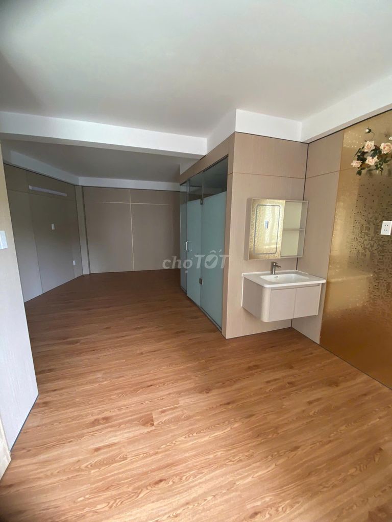 Renting 648/9 cmt8, District 3 – 8 rooms, 5 stories, 45 million