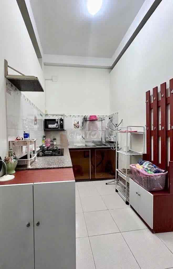 Rent the whole place, Nguyễn Công Trứ, Bình Thạnh, 12 million.