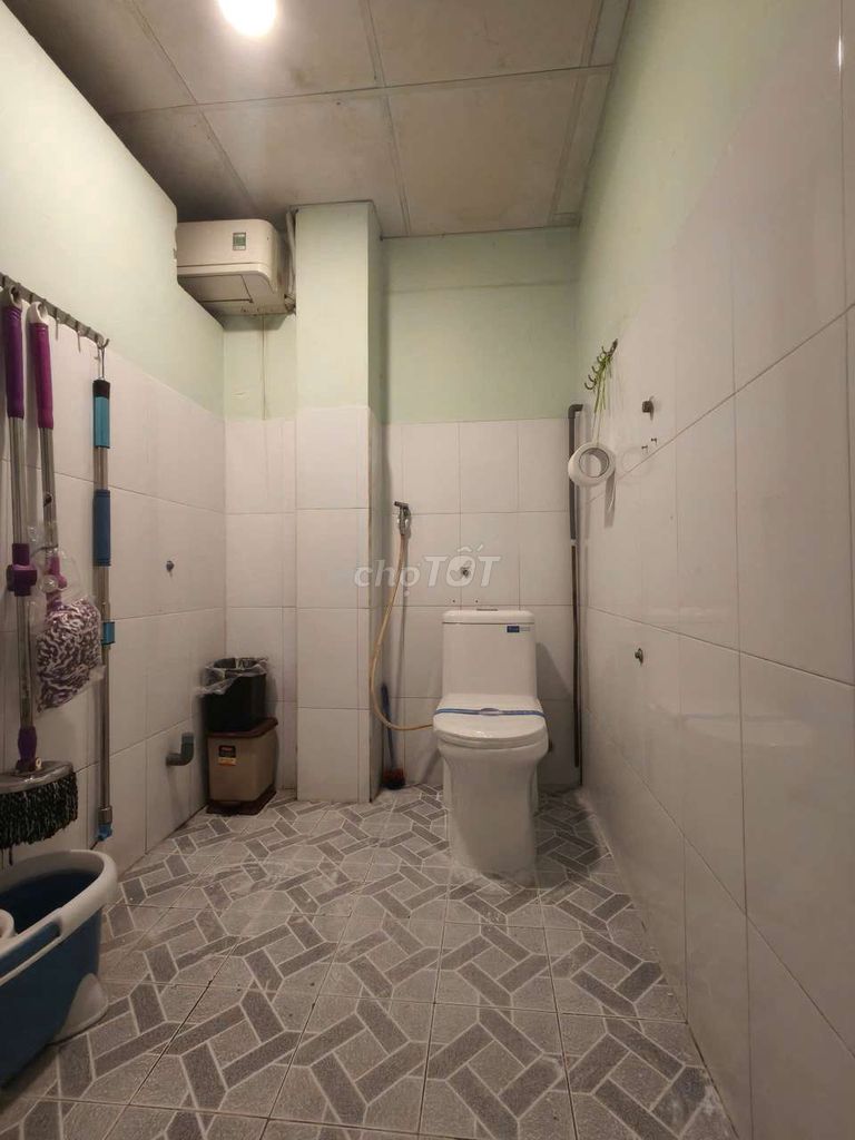 13 rooms in front of Nguyễn Chí Thanh.