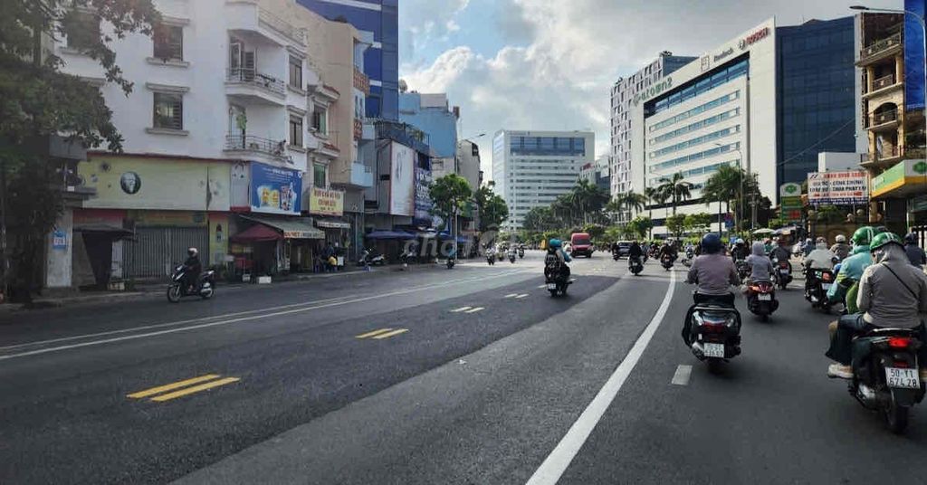 One and a half million a month! Rent a cheap room near Etown Republic- Hoàng Hoa Thám.