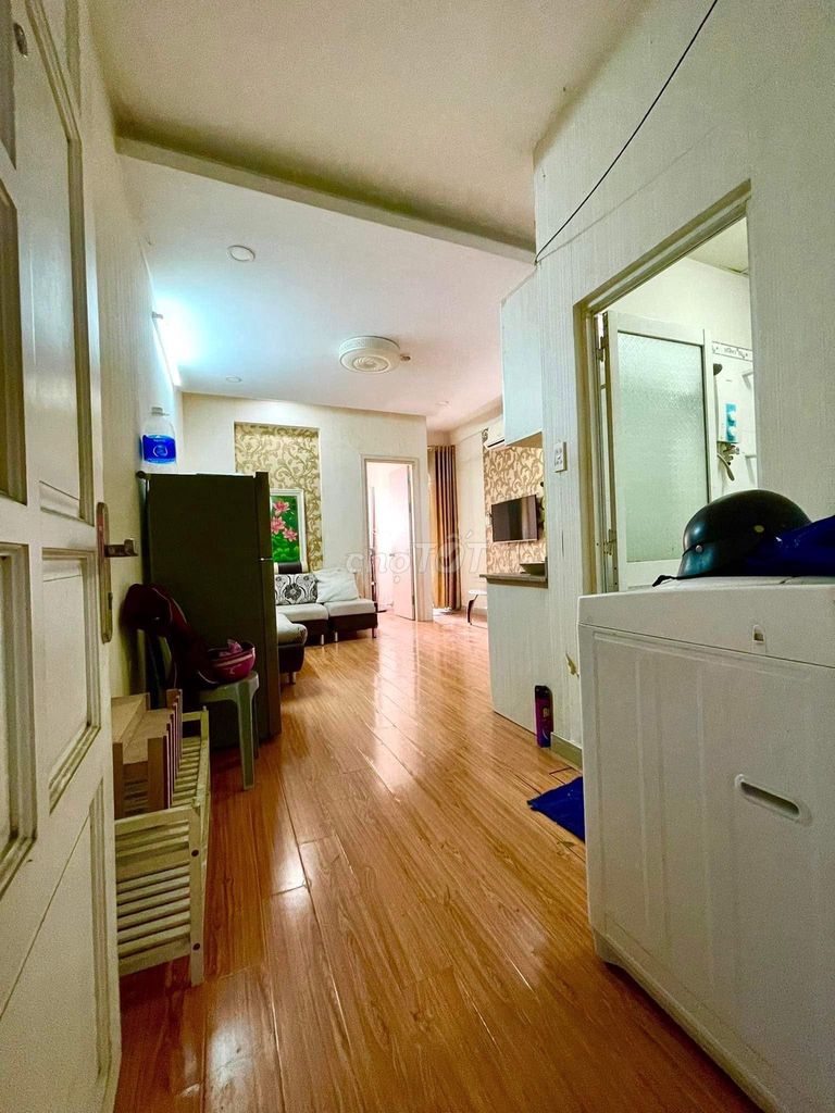 C/c Ruby Garden rents three bedrooms at 11 million a month. D/c: 0-2 Nguyễn Sỹ Sách