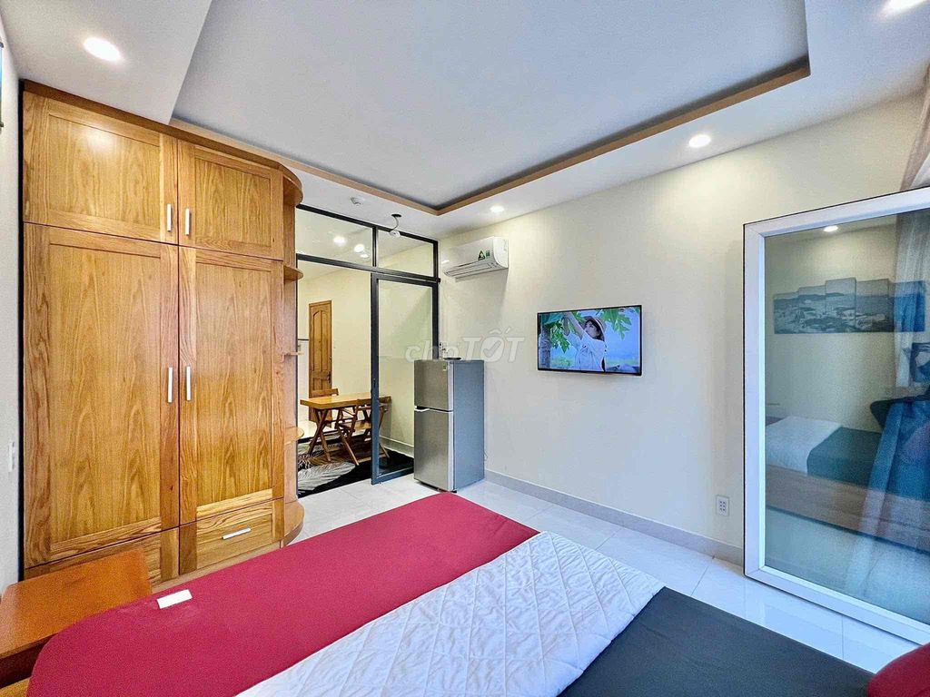 Supercreate. A bedroom. A nice banding.