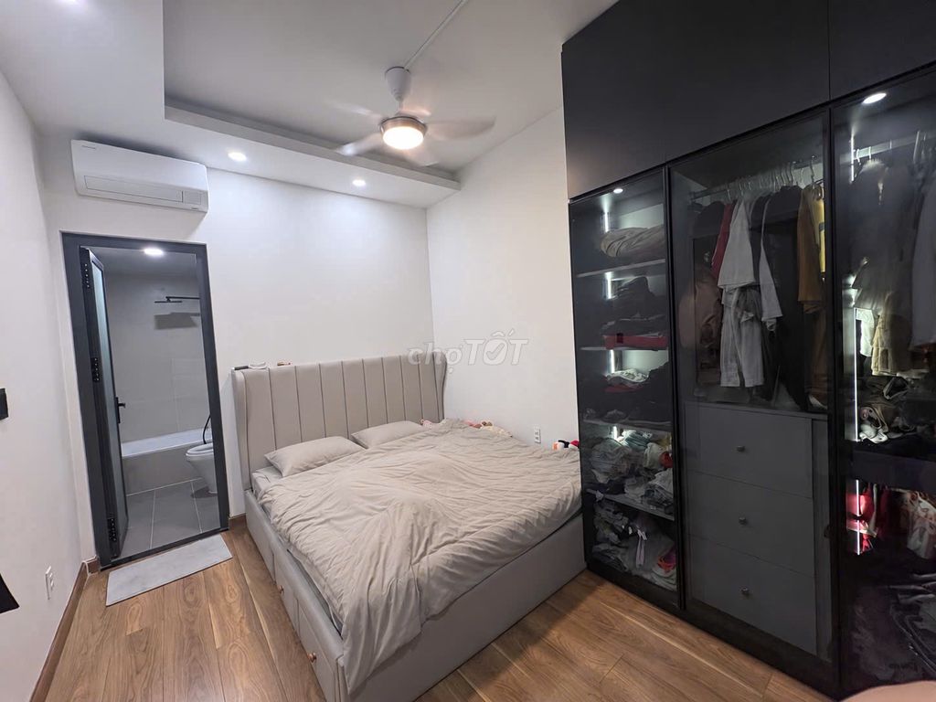 Rent a 3-room apartment 86 M2 full high-end furniture in the county of 7 Đào Trí