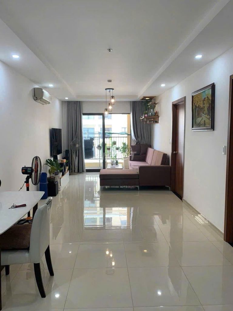 Sky Center building, Phổ Quang, tb: 3 p sleeps, 90 m2, Full interior, 18 million a month