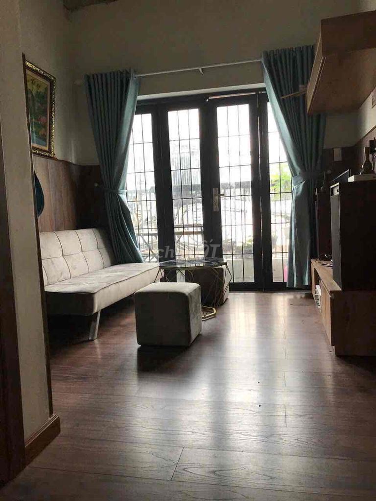 Rent a house for 54th Street 21st Street 2th floor four bedroom 4 toilets