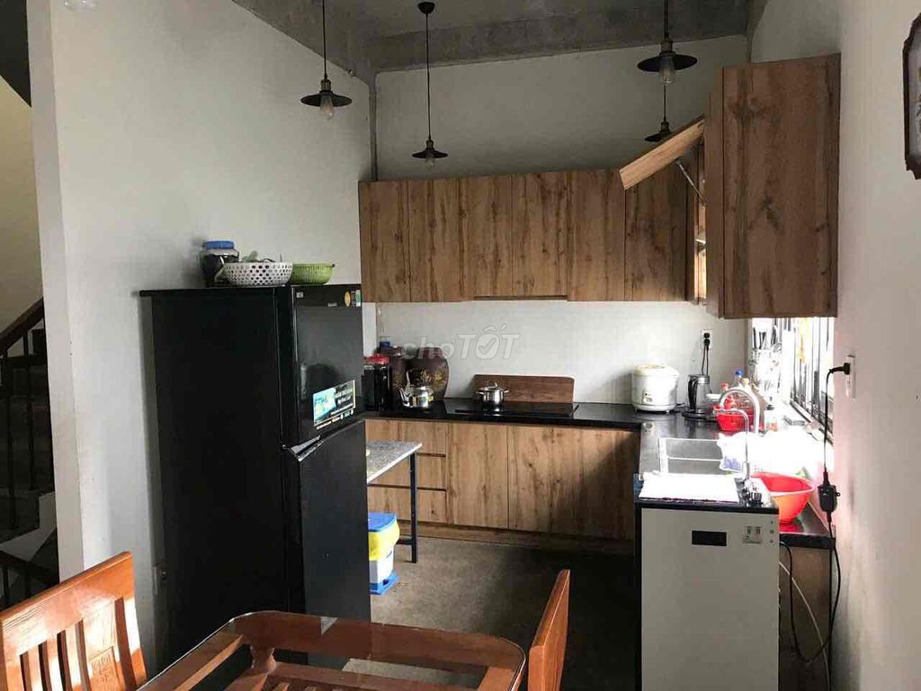 Rent a house for 54th Street 21st Street 2th floor four bedroom 4 toilets